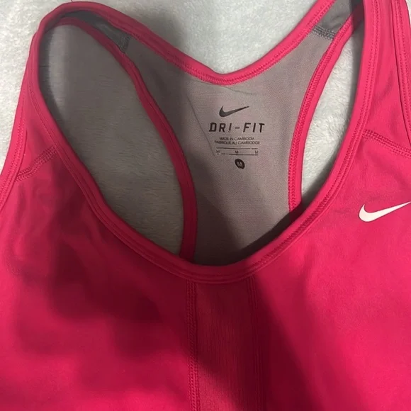 Nike top - Picture 2 of 5